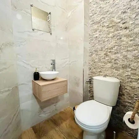 Mermaid Castle Apartment